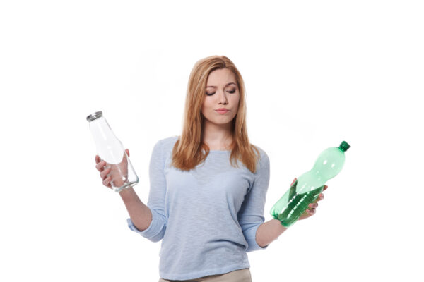 Zálohovaná PET lahev není environmentálním ekvivalentem zálohované skleněné lahve